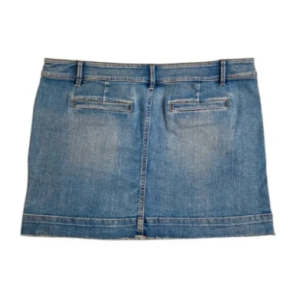 Ann Taylor Loft Light Wash Denim Jean Mini Skirt With Four Pockets - Size 31/12 - Picture 4 of 9